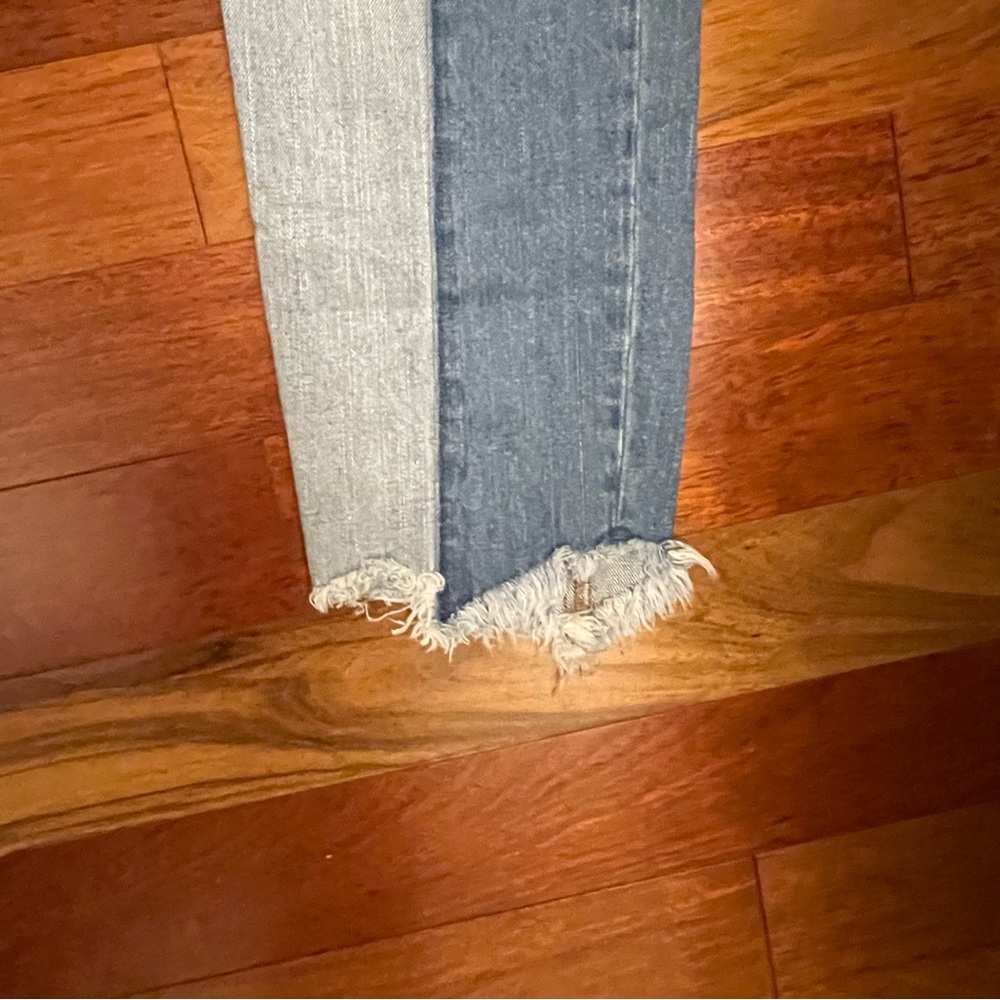 American Eagle Outfitters Two-Tone Ankle Jeans - Picture 7 of 9